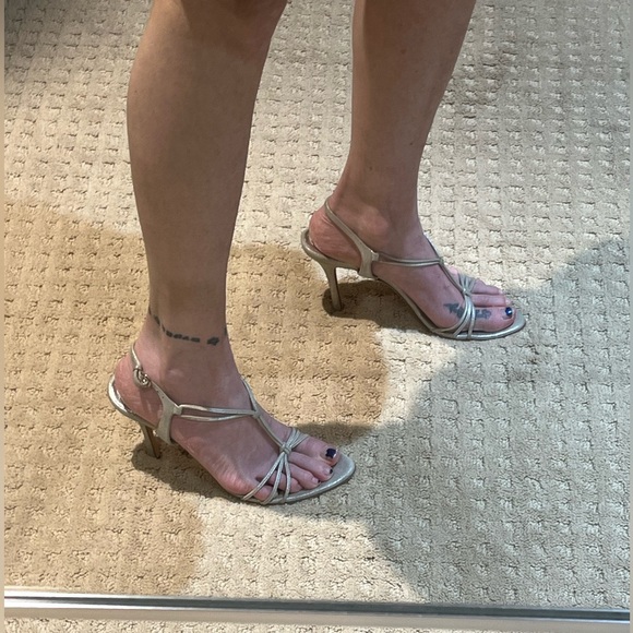 RODO Italian Embossed Leather T- Sandals with Ankle Strap.